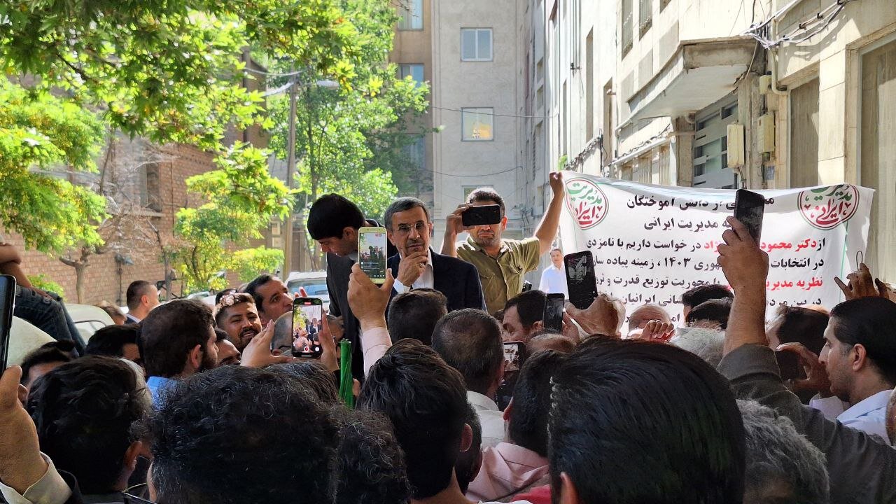 محمود احمدی نژاد؛ دکترای دور برگردان با «هیاهوی خیابانی» آمد /سومین ردصلاحیت در انتظار اوست؟