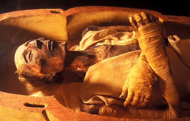 کشف تابوت اصلی قدرتمندترین فرعون مصر باستان (برتین ها)