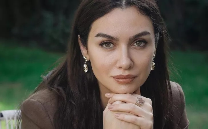 دو استایل خاص از چشم‌قشنگ‌ترین بازیگر زن ترکیه