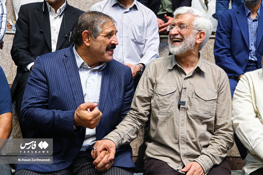 شوخی و خنده عباس جدیدی کنار نامزد انتخابات