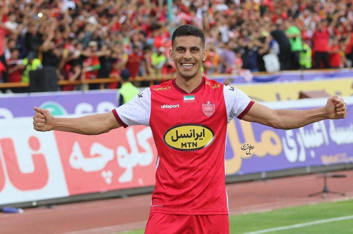 مدافع پرسپولیس خواهان ماندن در جمع سرخ‌پوشان شد