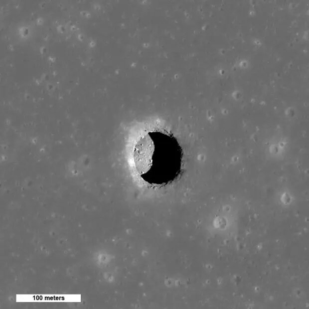 کشف یک غار عجیب و غریب در ماه