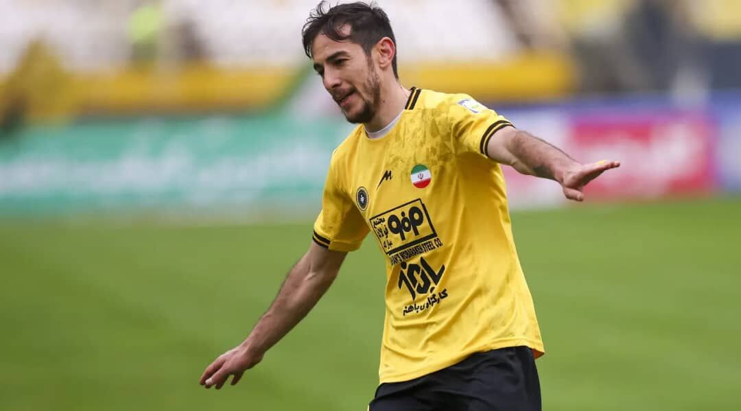 مانع بزرگ برای انتقال فرشاد احمدزاده به پرسپولیس