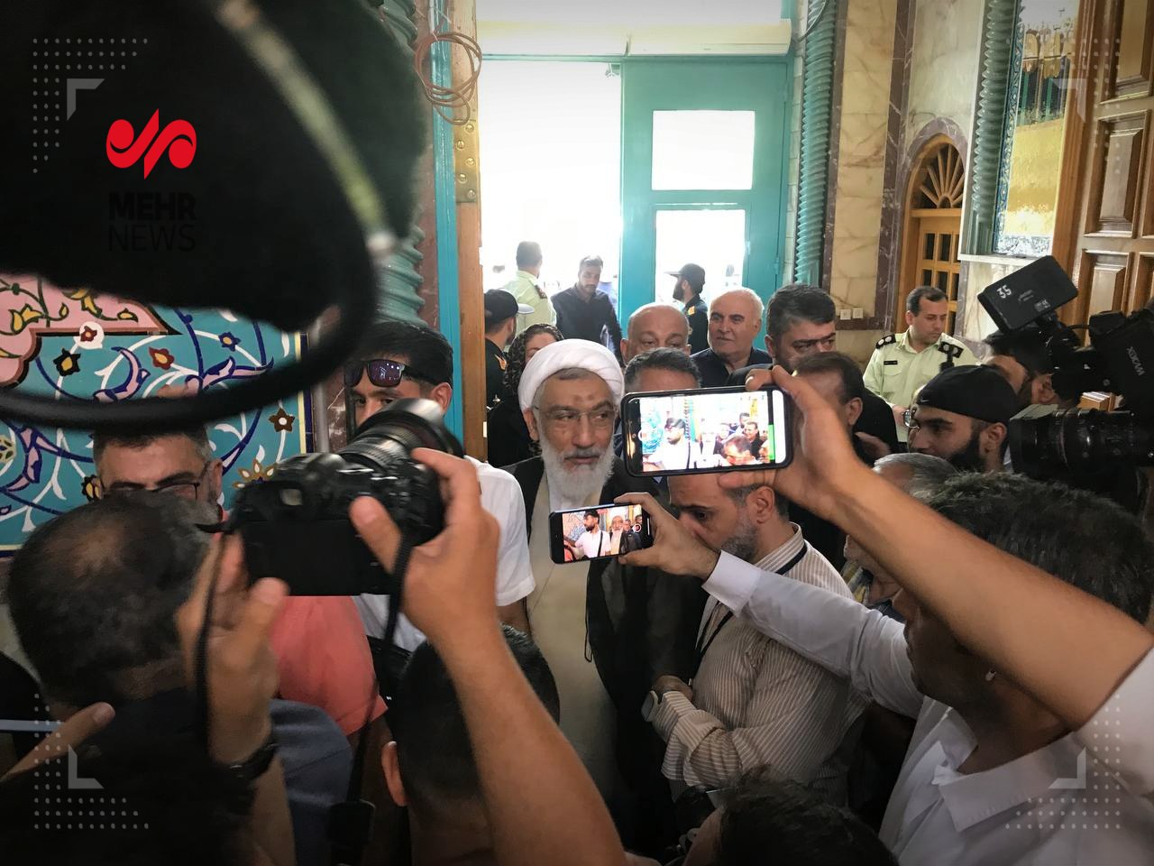 پورمحمدی در حسینیه ارشاد رأی خود را به صندوق انداخت +عکس