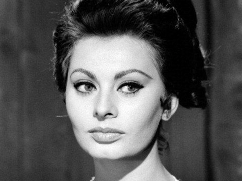 با زیباترین زنان دهه ۱۹۶۰ میلادی آشنا شوید
