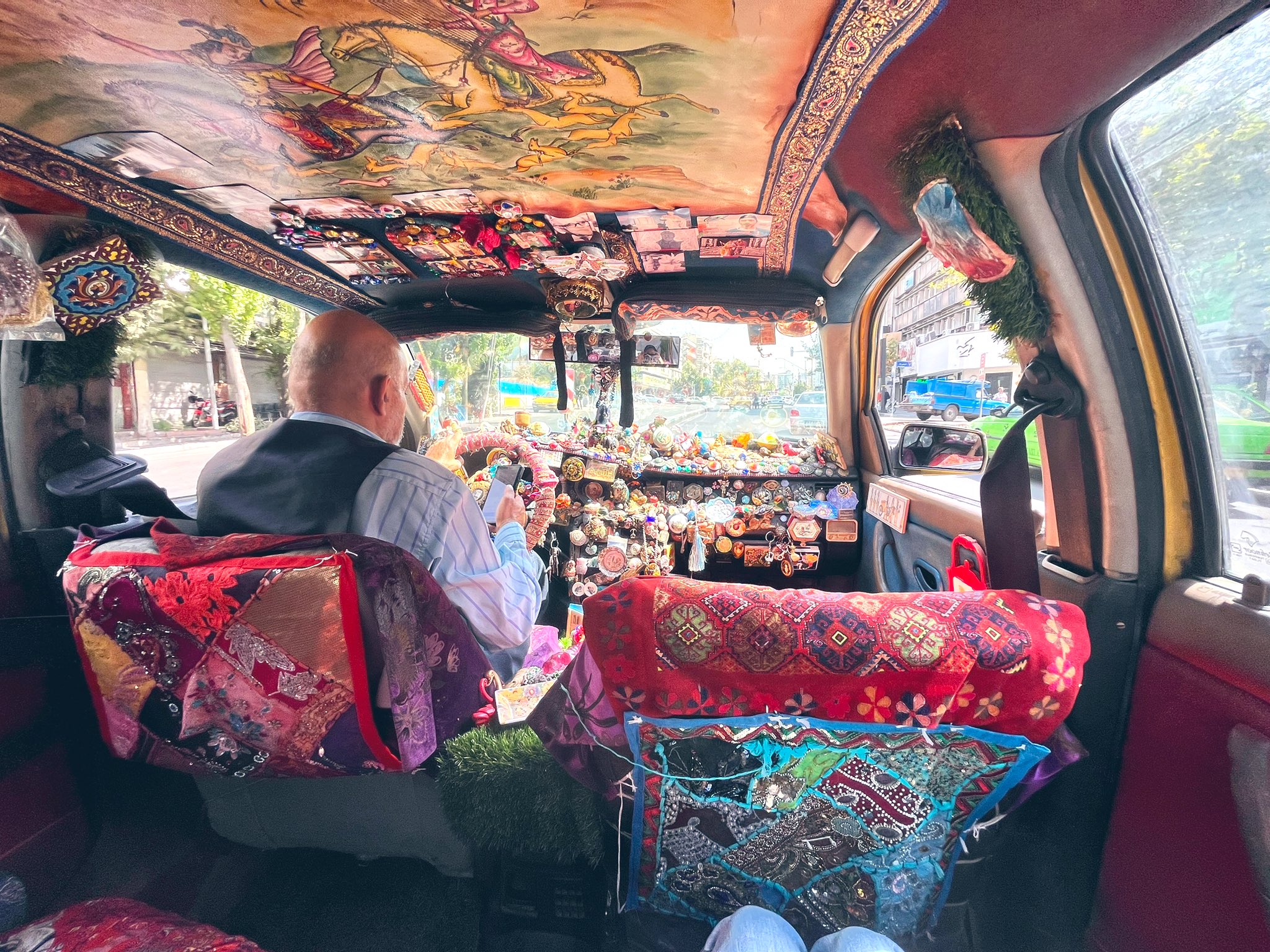 خلاقیت زیبای یک راننده اسنپ در تزئین خودرو