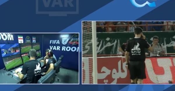 به این علت، داور در صحنه پنالتی دوم استقلال مقابل ملوان به سمت VAR نرفت