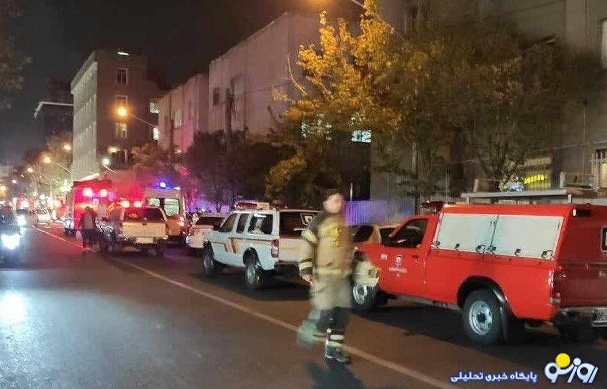 آتش سوزی در هتل رامتین تهران؛ ۴۰ مسافر حبس شده بودند (ویدئو) آتش سوزی در هتل رامتین تهران؛ ۴۰ مسافر حبس شده بودند (ویدئو)