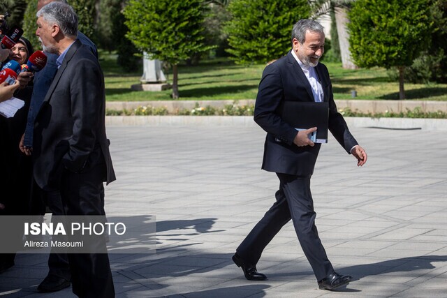 واکنش عراقچی به اظهارات مداخلهجویانه ترامپ