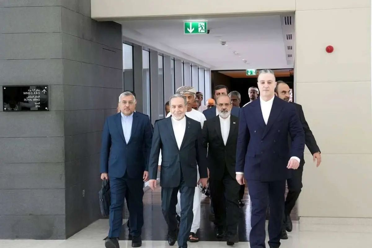 صداوسیما: گفتوگوها میان ایران و آمریکا در عمان، فعلا تمام شد صداوسیما: گفتوگوها میان ایران و آمریکا در عمان، فعلا تمام شد