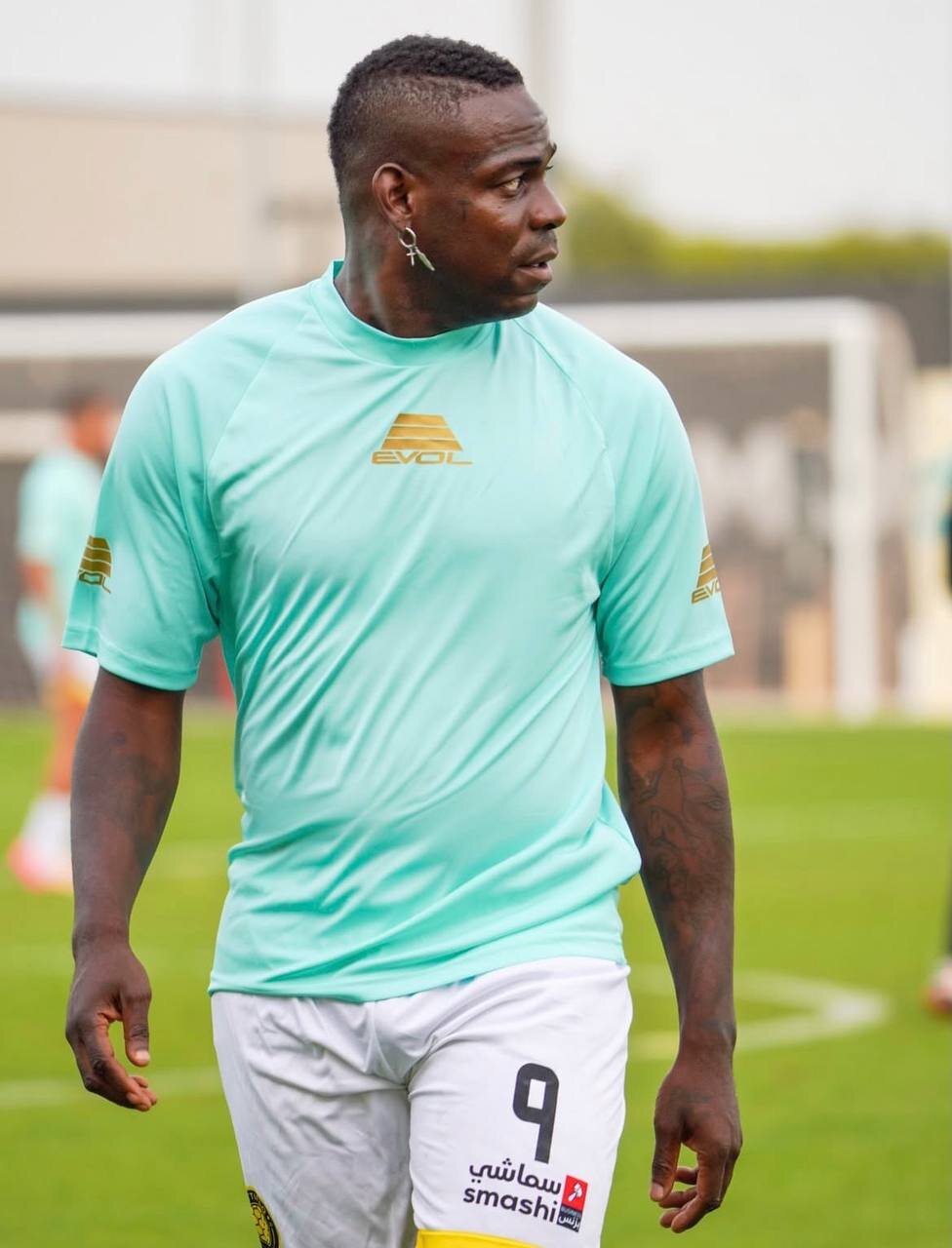 عکس | اضافه‌وزن باورنکردنی این ستاره در امارات شما را شوکه می کند