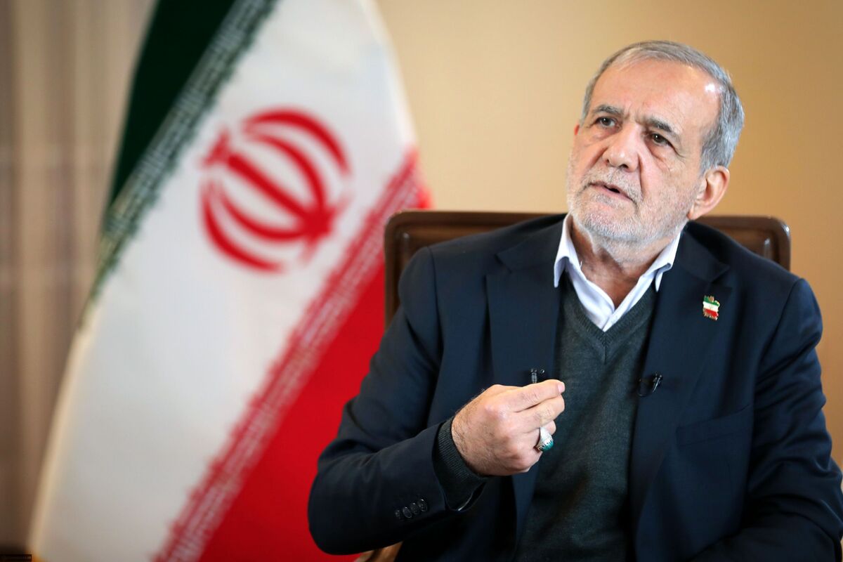 وعده بزرگ پزشکیان به مردم / رئیسجمهور نقطه ضعف را حل خواهد کرد؟ وعده بزرگ پزشکیان به مردم / رئیسجمهور نقطه ضعف را حل خواهد کرد؟