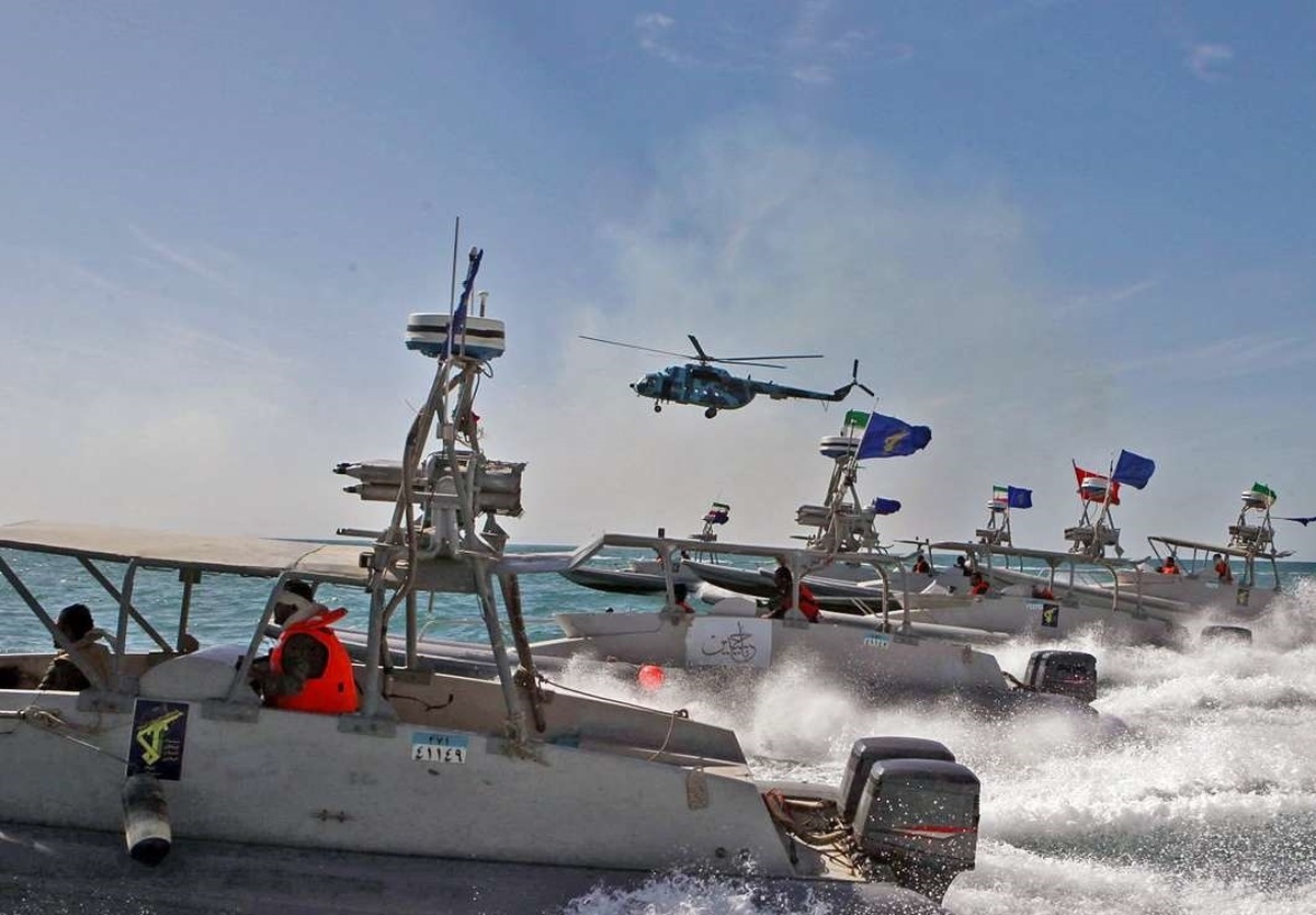 فوری / آغاز رزمایش بزرگ سپاه در تنگه هرمز در مقابل ناوهای آمریکایی فوری / آغاز رزمایش بزرگ سپاه در تنگه هرمز در مقابل ناوهای آمریکایی