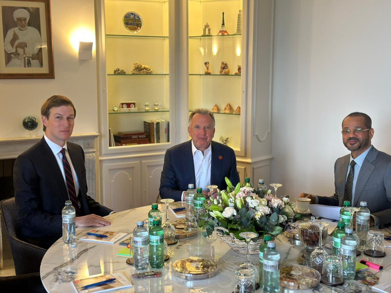 عکس: ویتکاف و کوشنر در گفتگو با طرف عمانی در ژنو