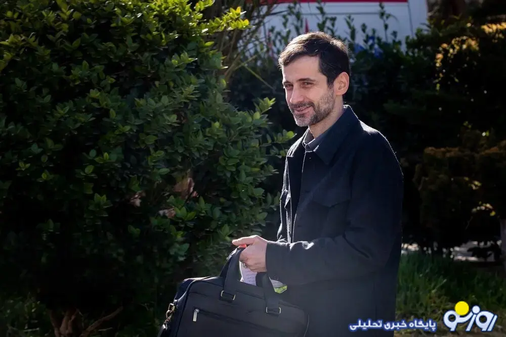 یوسف پزشکیان: من هم مثل شما اطلاع ندارم که اینترنت چه زمانی به حالت عادی برخواهد گشت یوسف پزشکیان: من هم مثل شما اطلاع ندارم که اینترنت چه زمانی به حالت عادی برخواهد گشت