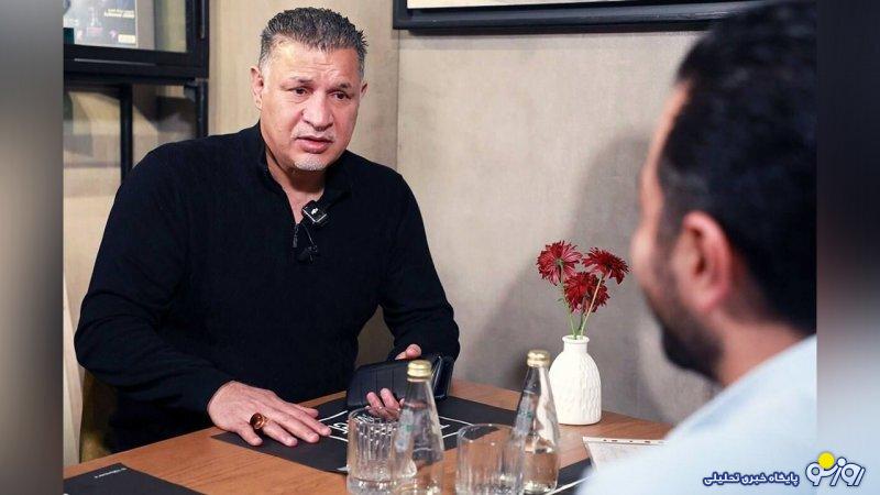 شهرام جزایری در آغوش علی دایی! شهرام جزایری در آغوش علی دایی!