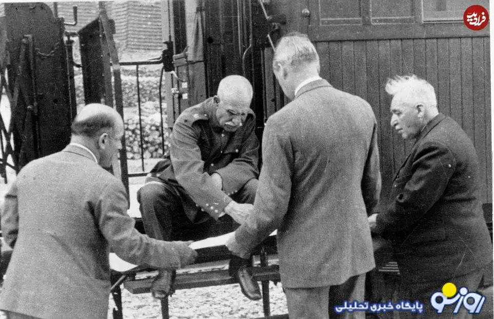 عکسی از مطالعه و بررسی پل ورسک توسط رضا خان