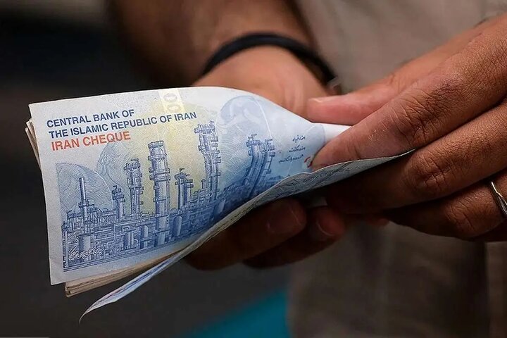 واریز عیدی ۱۰ میلیون تومانی بازنشستگان کشوری آغاز شد واریز عیدی ۱۰ میلیون تومانی بازنشستگان کشوری آغاز شد