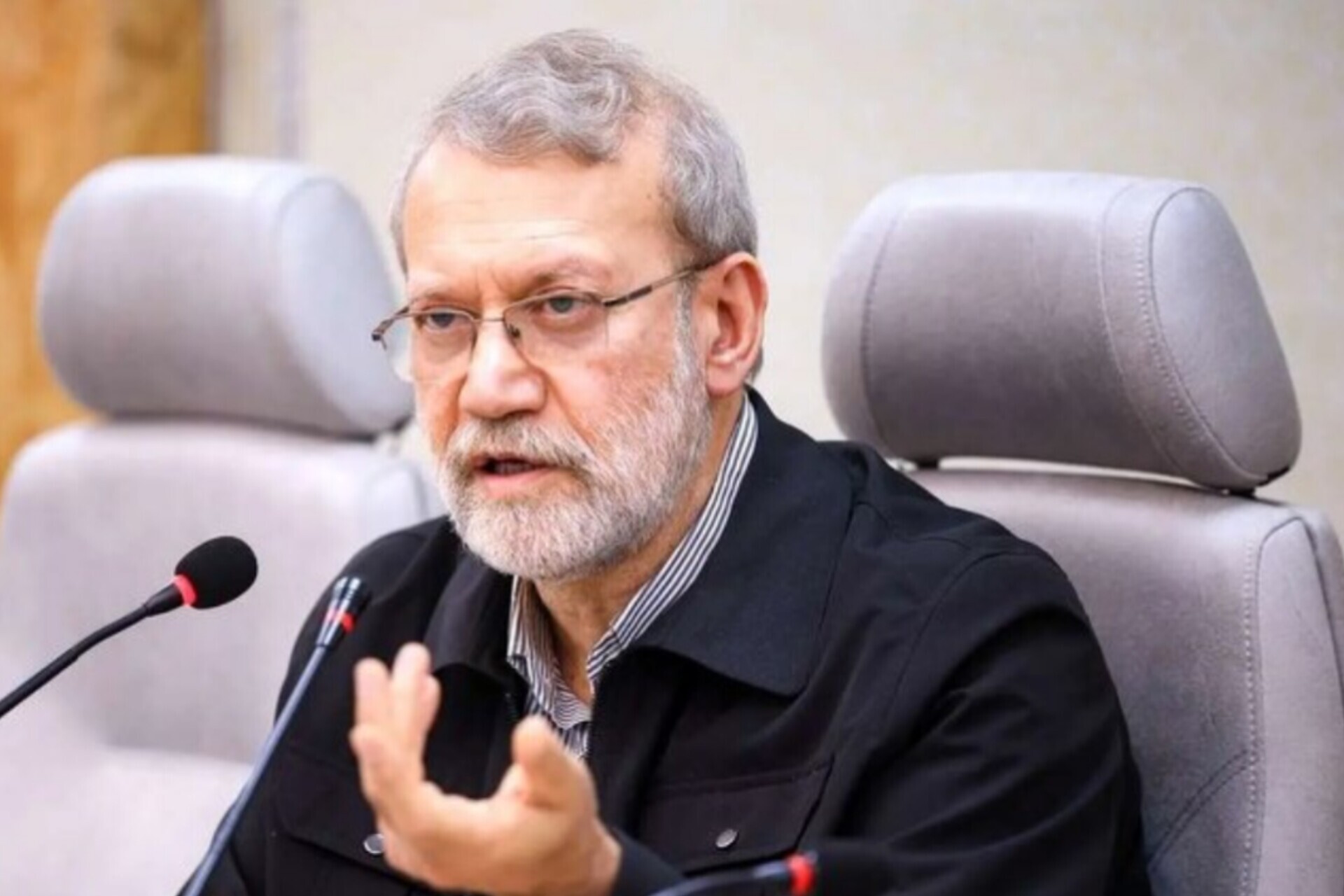 علی لاریجانی: همین امروز شورای موقت رهبری تشکیل خواهد شد تا اینکه رهبر بعدی انتخاب شود علی لاریجانی: همین امروز شورای موقت رهبری تشکیل خواهد شد تا اینکه رهبر بعدی انتخاب شود
