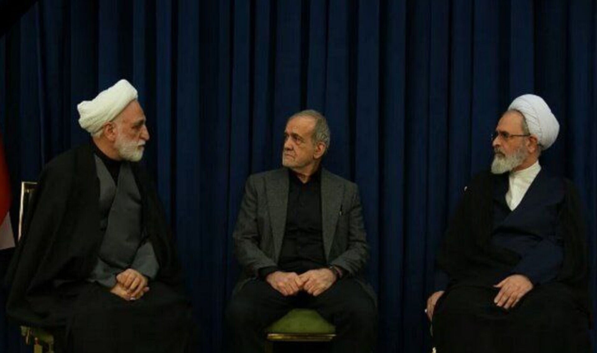چهارمین نشست شورای رهبری؛ برای تشکیل مجلس خبرگان و معرفی رهبر آینده برنامهریزی شد چهارمین نشست شورای رهبری؛ برای تشکیل مجلس خبرگان و معرفی رهبر آینده برنامهریزی شد