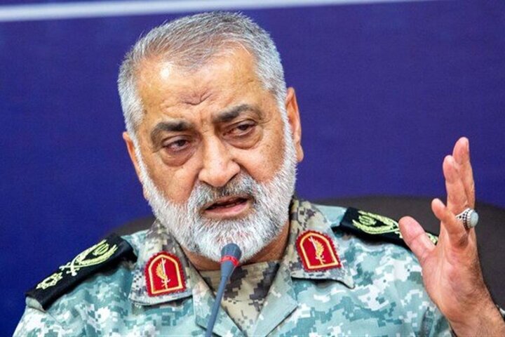 سخنگوی ارشد نیرو‌های مسلح: ادعای سنتکام مبنی بر اینکه شناور‌های نیروی دریایی سپاه در اسکله‌ها و بنادر اقتصادی ایران محبوس شده‌اند صد درصد غلط و دروغ است / اگر تهدید آمریکا علیه بنادر ایران عملی شود، قطعاً هیچ بندر، مرکز اقتصادی یا نقطه‌ای در خلیج فارس از دسترس ما خارج نخواهد بود
