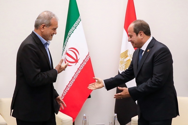 السیسی در گفتوگو با پزشکیان: امیدوارم حملات ایران به کشورهای حاشیه خلیج فارس هرچه سریعتر متوقف گردد / تشدید تنشها پیامدهای منفی برای ثبات منطقه خواهد داشت السیسی در گفتوگو با پزشکیان: امیدوارم حملات ایران به کشورهای حاشیه خلیج فارس هرچه سریعتر متوقف گردد / تشدید تنشها پیامدهای منفی برای ثبات منطقه خواهد داشت