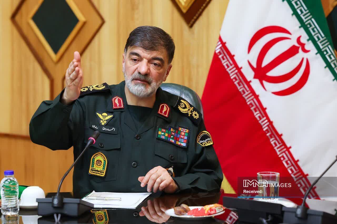 سردار رادان: همچنان در خیابانها حاضر شوید / شما نشان دادید که اهل کوفه نیستید / احساس خستگی به خود راه ندهید؛ فردا شب؛ شب تعیین کنندهای برای ماست سردار رادان: همچنان در خیابانها حاضر شوید / شما نشان دادید که اهل کوفه نیستید / احساس خستگی به خود راه ندهید؛ فردا شب؛ شب تعیین کنندهای برای ماست