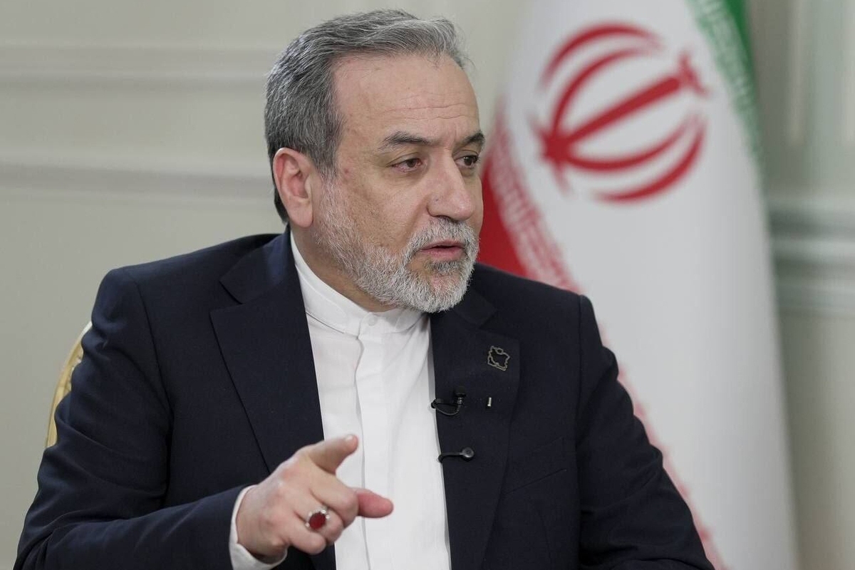 عراقچی درباره شهادت علی لاریجانی: جمهوری اسلامی ایران دارای ساختار سیاسی قدرتمندی است که حضور یا عدم حضور یک فرد، تأثیری بر آن ندارد عراقچی درباره شهادت علی لاریجانی: جمهوری اسلامی ایران دارای ساختار سیاسی قدرتمندی است که حضور یا عدم حضور یک فرد، تأثیری بر آن ندارد