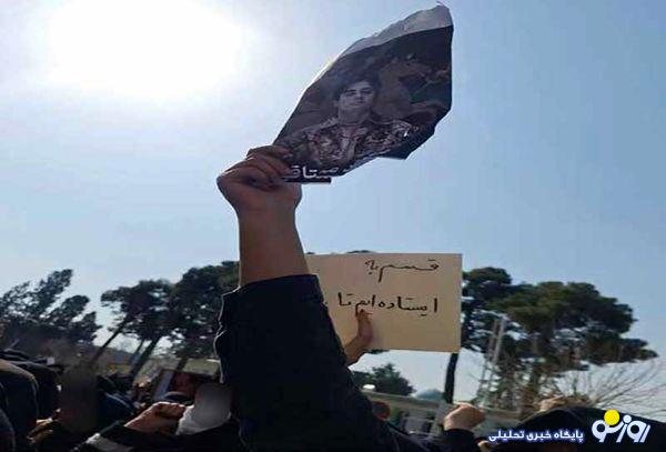 دست داشتن بیگانگان و دشمنان در اعتراضات دی ماه کاملا مشخص است دست داشتن بیگانگان و دشمنان در اعتراضات دی ماه کاملا مشخص است