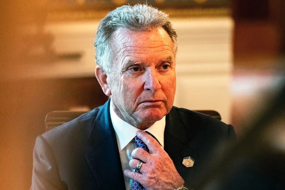 ادعای ویتکاف: دولت ترامپ میخواهد ایران بپذیرد که که هرگونه توافق هسته ای، دائمی باشد / ما مذاکره را با این فرض آغاز میکنیم که بند غروبی وجود ندارد/ سرنوشت ذخایر اورانیوم و توانایی غنیسازی، دو موضوع کلیدی مذاکرات هستند ادعای ویتکاف: دولت ترامپ میخواهد ایران بپذیرد که که هرگونه توافق هسته ای، دائمی باشد / ما مذاکره را با این فرض آغاز میکنیم که بند غروبی وجود ندارد/ سرنوشت ذخایر اورانیوم و توانایی غنیسازی، دو موضوع کلیدی مذاکرات هستند