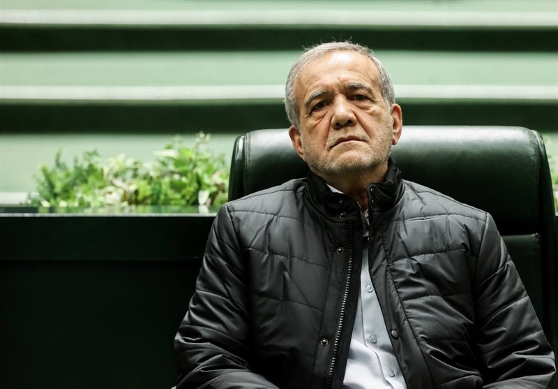 پزشکیان به موضوع لغو قراردادهای کار معین ورود کند