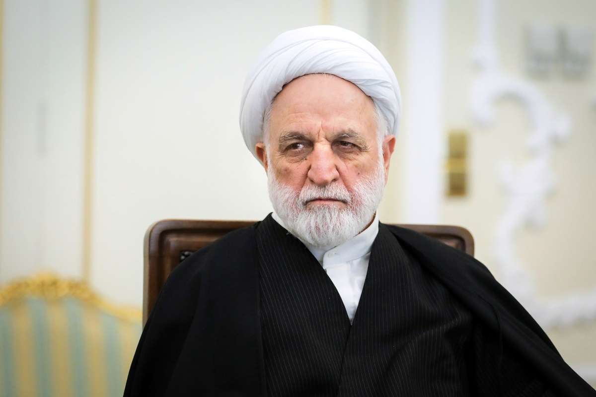 رئیس قوه قضائیه: در حوادث سال ۱۴۰۱، ۹۰ هزار پرونده تشکیل شده بود که در میان این افراد، دانشآموزان و دانشجویان هم حضور داشتند/ قاطبه محکومین آن سال متنبه و ارشاد شده و بستر برای عفو آنها فراهم شد/ نمیتوانستیم به صرف احتمال تکرار جرم توسط این افراد، از بستری که برای بازاجتماعی کردن آنها به وجود آمده بود، چشمپوشی کنیم رئیس قوه قضائیه: در حوادث سال ۱۴۰۱، ۹۰ هزار پرونده تشکیل شده بود که در میان این افراد، دانشآموزان و دانشجویان هم حضور داشتند/ قاطبه محکومین آن سال متنبه و ارشاد شده و بستر برای عفو آنها فراهم شد/ نمیتوانستیم به صرف احتمال تکرار جرم توسط این افراد، از بستری که برای بازاجتماعی کردن آنها به وجود آمده بود، چشمپوشی کنیم