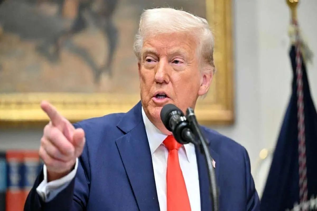 ترامپ: آمادهام تا به اختلافات گذشته و تعارضات عمیق با تهران، پایان دهم / اگر ایران «شاخه زیتون» ما را رد کند، به مقابله از طریق تحریمها ادامه خواهیم داد ترامپ: آمادهام تا به اختلافات گذشته و تعارضات عمیق با تهران، پایان دهم / اگر ایران «شاخه زیتون» ما را رد کند، به مقابله از طریق تحریمها ادامه خواهیم داد