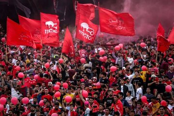 جشن قهرمانی تراکتور زمین نیمه‌تمام ماند!