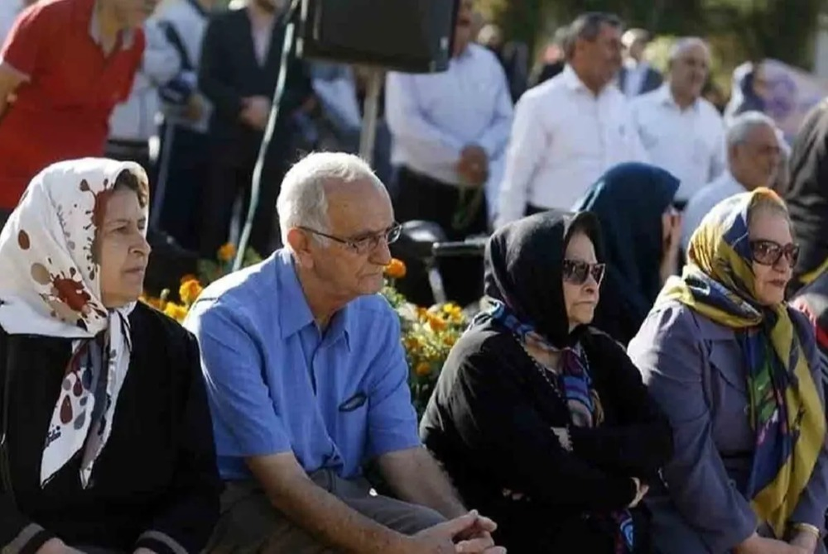 شرایط دریافت مستمری بازنشستگان در سال ۱۴۰۴ / مستمری زنان پس از ازدواج مجدد قطع می‌شود؟