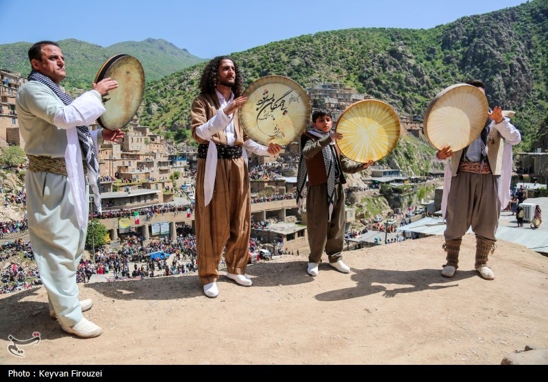 1403020109214090229850444