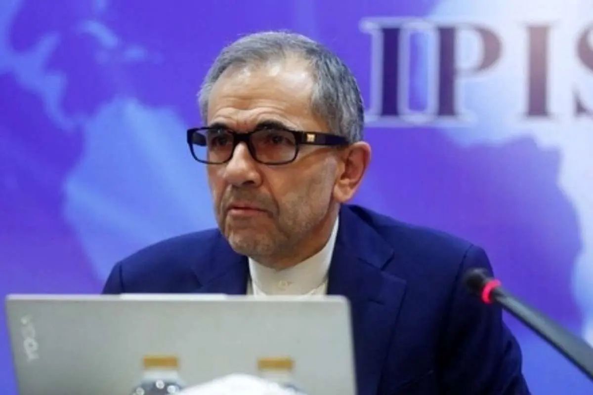 تخت روانچی، معاون سیاسی وزیر خارجه: آمریکاییها مذاکرات را در خارج از اتاقهای مذاکره و از طریق رسانهها انجام دادهاند؛ ما با این موضوع مخالف هستیم؛ باید ببینیم که آیا در محل مذاکرات هم همین روش را دنبال میکنند یا خیر/ طرف مقابل، برخی مواقع در خارج از گفتوگوها، یک چیزی میگفت و در داخل آن، سخن دیگری مطرح میکرد/ پیشبینی آینده واقعاً سخت است و نمیتوانیم بگوییم که چگونه خواهد شد تخت روانچی، معاون سیاسی وزیر خارجه: آمریکاییها مذاکرات را در خارج از اتاقهای مذاکره و از طریق رسانهها انجام دادهاند؛ ما با این موضوع مخالف هستیم؛ باید ببینیم که آیا در محل مذاکرات هم همین روش را دنبال میکنند یا خیر/ طرف مقابل، برخی مواقع در خارج از گفتوگوها، یک چیزی میگفت و در داخل آن، سخن دیگری مطرح میکرد/ پیشبینی آینده واقعاً سخت است و نمیتوانیم بگوییم که چگونه خواهد شد