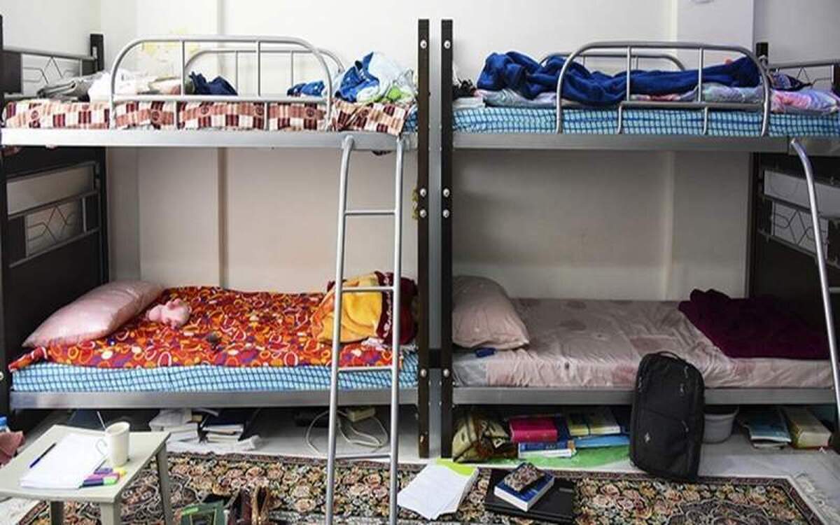 سقف خوابگاه دانشگاه تهران ریخت+ فیلم