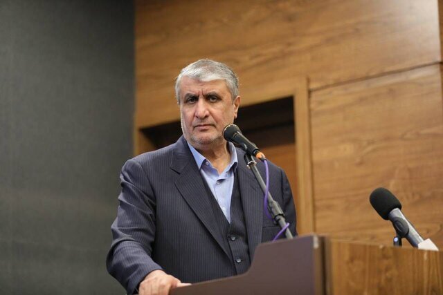 واکنش رئیس سازمان انرژی اتمی به اظهارات گروسی: کسی در ایران نگفته است که اگر اسرائیل حمله کند بمب اتم میسازیم / مدیرکل آژانس نباید این حرف را بزند که تاسیسات هستهای ایران را دیدم و نیروی سنگینی برای از بین بردن آن نیاز است؛ او نشان داد که او هم جزو کسانی است که علیه ملت ایران عملیات روانی انجام میدهند واکنش رئیس سازمان انرژی اتمی به اظهارات گروسی: کسی در ایران نگفته است که اگر اسرائیل حمله کند بمب اتم میسازیم / مدیرکل آژانس نباید این حرف را بزند که تاسیسات هستهای ایران را دیدم و نیروی سنگینی برای از بین بردن آن نیاز است؛ او نشان داد که او هم جزو کسانی است که علیه ملت ایران عملیات روانی انجام میدهند