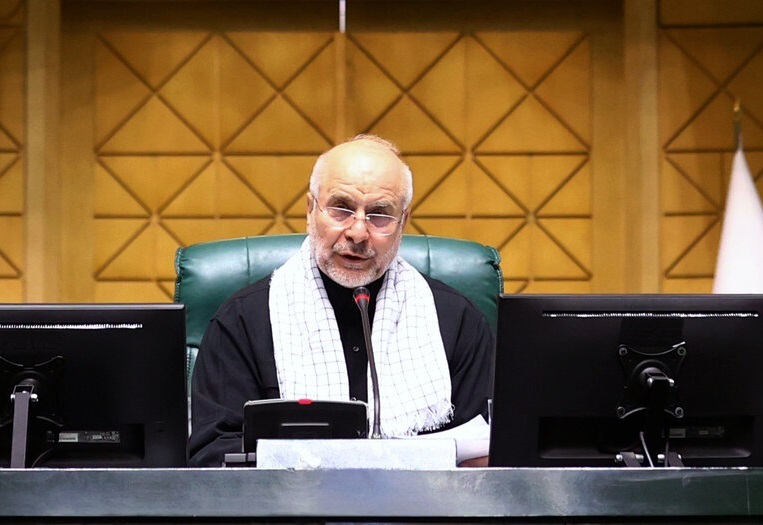 قالیباف: همه باید بدانیم که ما در شرایط فوقالعادهای قرار داریم / باید خود را برای سختیهای احتمالی آماده کنیم / بخش قابل توجهی از ضرباتِ دشمن؛ حمله نظامی نیست بلکه با کمکِ نفوذیهای داخلی انجام میشود / فعال شدنِ میدانیِ بسیجِ مردمی میتواند نقش موثری در کنترلِ فعالیتهای تروریستی و خرابکاری داشته باشد قالیباف: همه باید بدانیم که ما در شرایط فوقالعادهای قرار داریم / باید خود را برای سختیهای احتمالی آماده کنیم / بخش قابل توجهی از ضرباتِ دشمن؛ حمله نظامی نیست بلکه با کمکِ نفوذیهای داخلی انجام میشود / فعال شدنِ میدانیِ بسیجِ مردمی میتواند نقش موثری در کنترلِ فعالیتهای تروریستی و خرابکاری داشته باشد