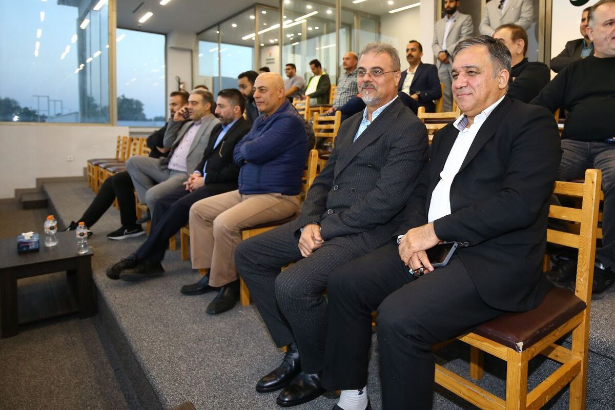 اقدامات «بومرنگی» مدیران باشگاه استقلال/ تعلل و اشتباه توام با نارضایتی مردم!