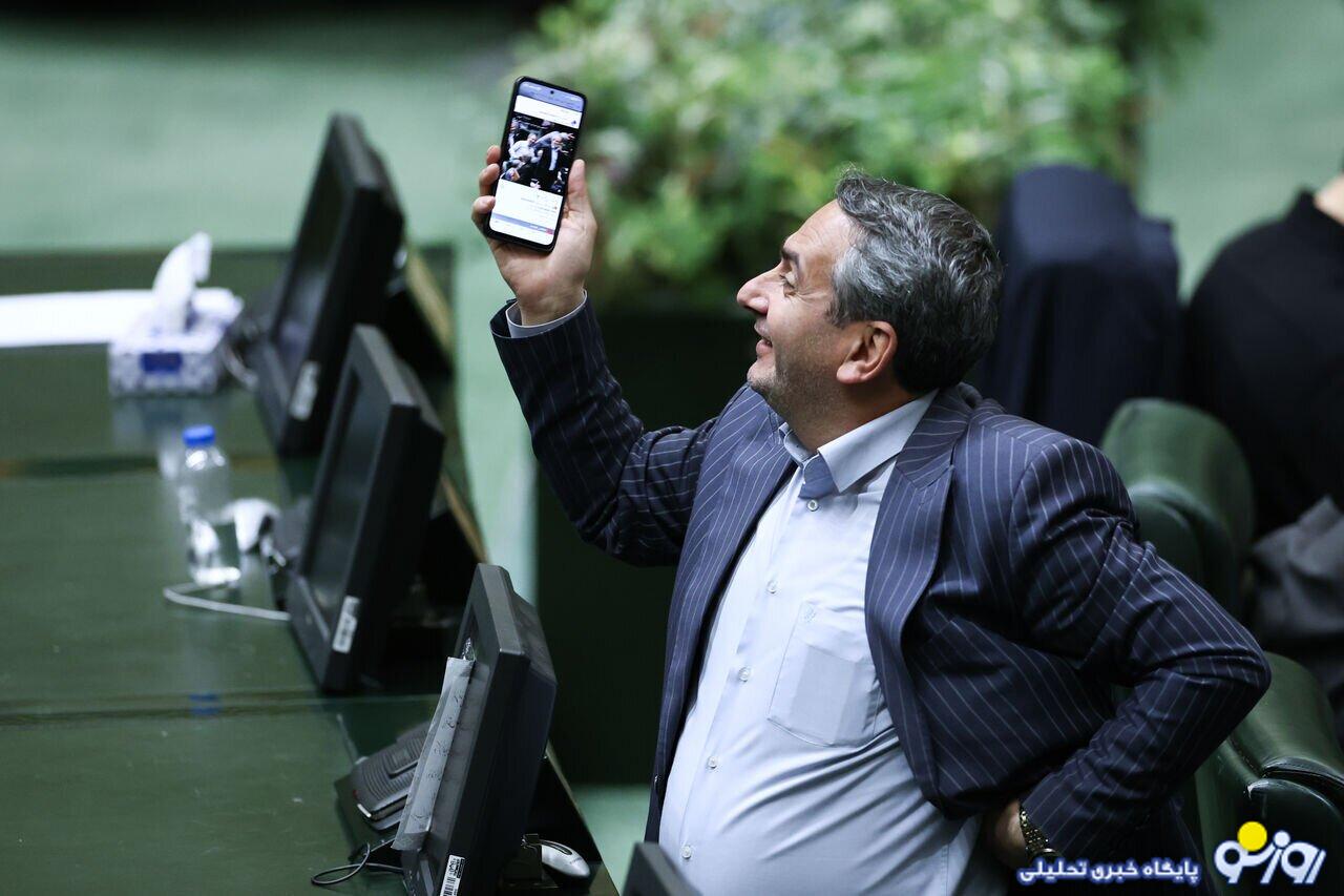 چه پیامک‌هایی به نمایندگان مجلس ارسال شده است؟