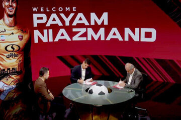 قرارداد ۸۰ میلیارد تومانی نیازمند، عامل اختلاف در اردوی پرسپولیس قرارداد ۸۰ میلیارد تومانی نیازمند، عامل اختلاف در اردوی پرسپولیس