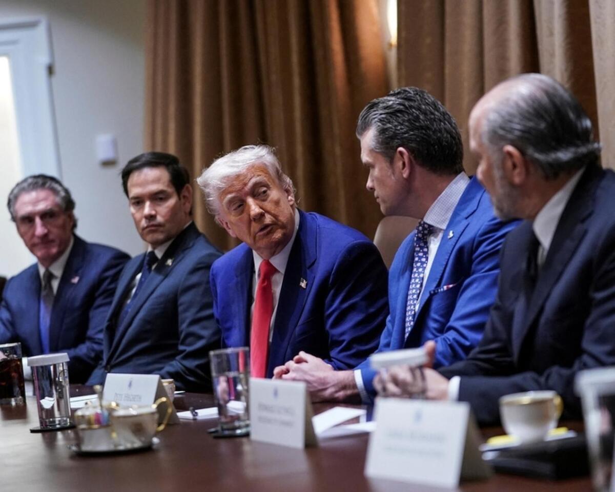 وال استریت ژورنال به نقل از یک مقام آمریکایی: ایالات متحده در حال آمادهسازی ارائه پیشنویس شرایطی به ایران است که شامل توقف غنیسازی اورانیوم میشود وال استریت ژورنال به نقل از یک مقام آمریکایی: ایالات متحده در حال آمادهسازی ارائه پیشنویس شرایطی به ایران است که شامل توقف غنیسازی اورانیوم میشود