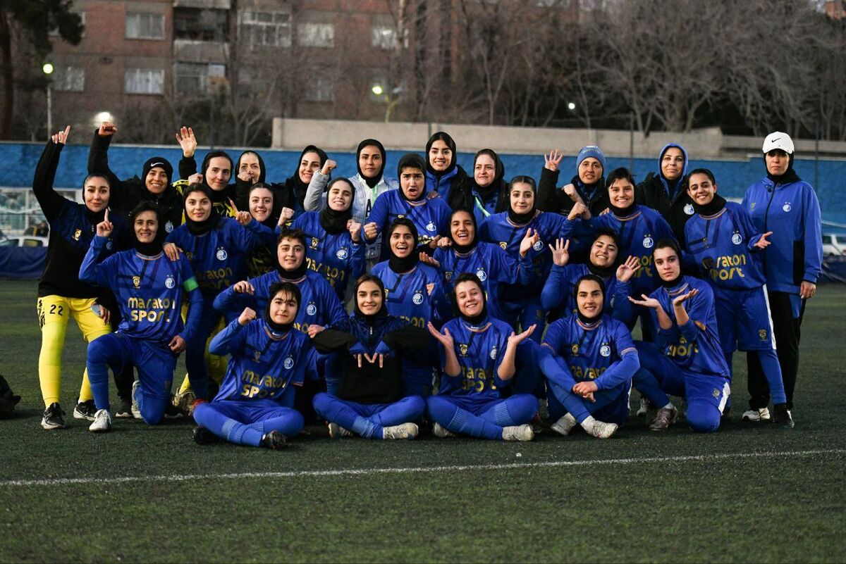 استقلال مجوز حضور در لیگ برتر را ندارد!/ پرسپولیس به دنبال بازیکن خارجی استقلال مجوز حضور در لیگ برتر را ندارد!/ پرسپولیس به دنبال بازیکن خارجی