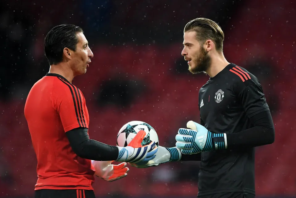 کاشف داوید دخیا سرخپوش شد؛ مربی سابق اتلتیکو و منچستریونایتد در پرسپولیس کاشف داوید دخیا سرخپوش شد؛ مربی سابق اتلتیکو و منچستریونایتد در پرسپولیس