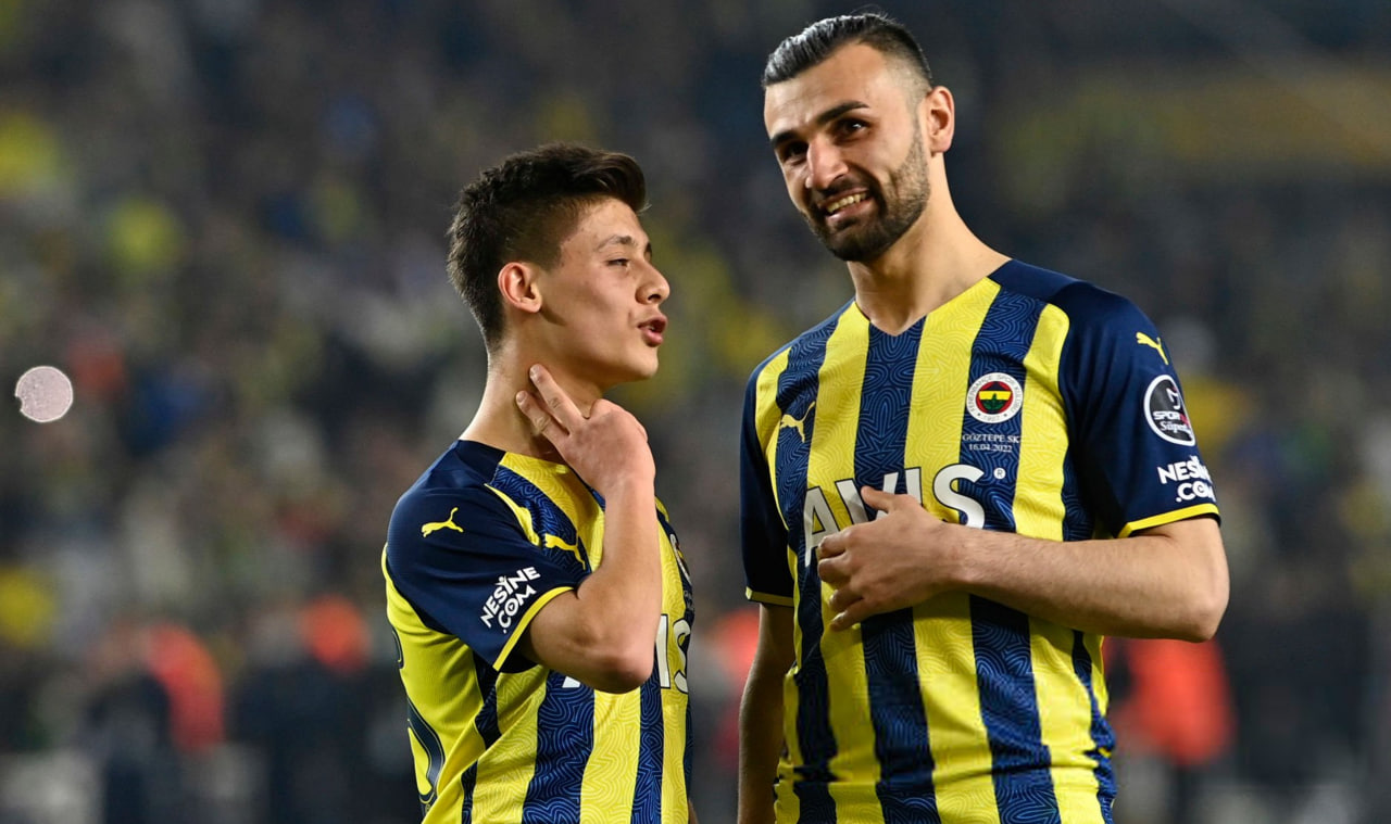 سردار دورسون به ایران برنمی‌گردد؛ 2 پیشنهاد برای مهاجم پرسپولیس