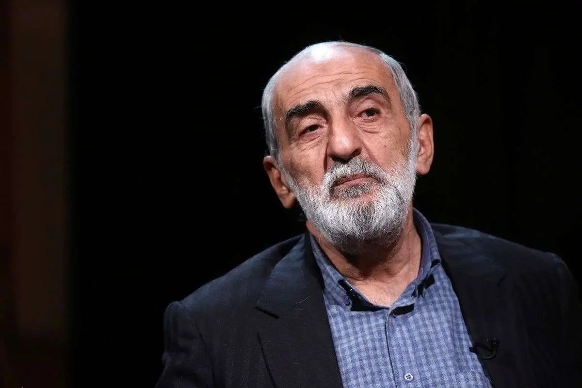 حمله حسین شریعتمداری به پزشکیان: در مصاحبه با تاکر کارلسون گفتید «فتوایی که منتشر شده، مشخصاً مربوط به رئیسجمهور آمریکا یا اشخاص دیگر نیست و هرگز معنای قتل یا تهدید ندارد»؛ اطلاع جنابعالی مخدوش و غیرواقعی است؛ افرادی نظیر ترامپ و نتانیاهو مشمول این فتوا هستند و مجازات آنها اعدام است حمله حسین شریعتمداری به پزشکیان: در مصاحبه با تاکر کارلسون گفتید «فتوایی که منتشر شده، مشخصاً مربوط به رئیسجمهور آمریکا یا اشخاص دیگر نیست و هرگز معنای قتل یا تهدید ندارد»؛ اطلاع جنابعالی مخدوش و غیرواقعی است؛ افرادی نظیر ترامپ و نتانیاهو مشمول این فتوا هستند و مجازات آنها اعدام است