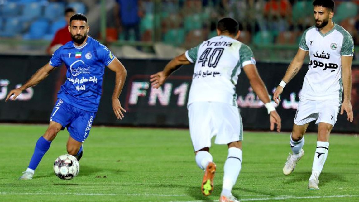 مهرداد محمدی مهاجم سابق استقلال تهران و تیم ملی ایران - محمد قریشی مدافع سابق ذوب آهن و سابق تیم ملی امید - لیگ برتر ایران