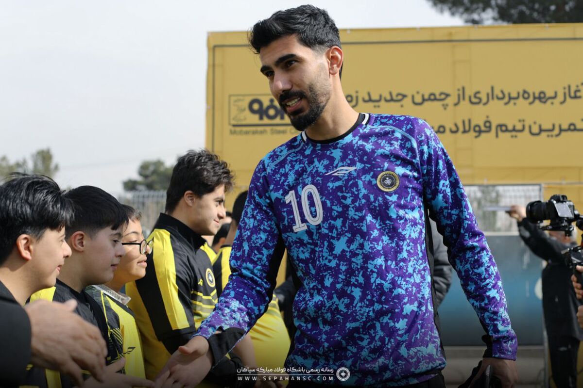 بازیکن تازه وارد پرسپولیس با مشقت خودش را به تهران رساند